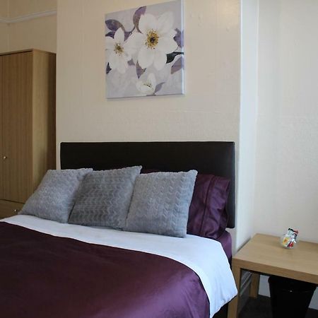 John St Town House - Self Catering - Guesthouse Style - Great Value Family And Double Rooms Workington Dış mekan fotoğraf