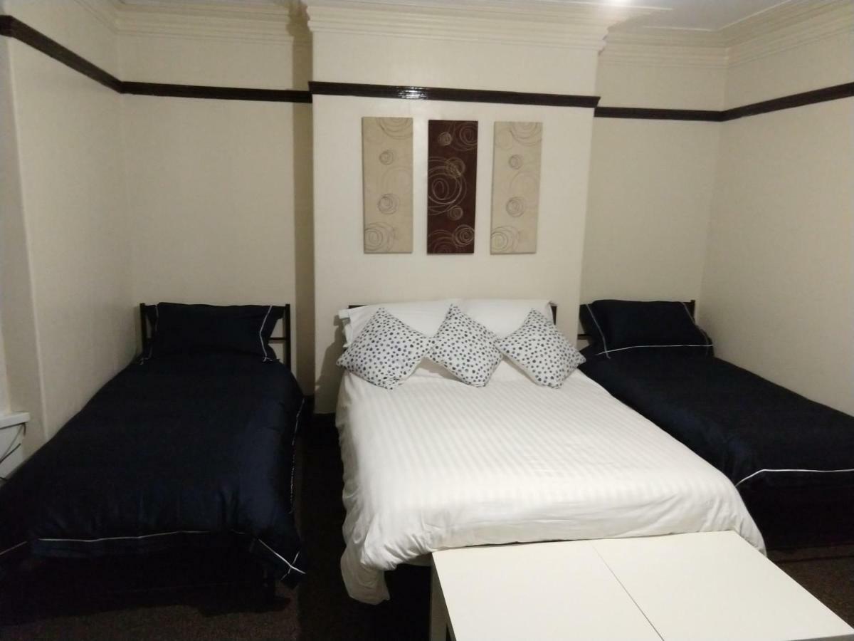John St Town House - Self Catering - Guesthouse Style - Great Value Family And Double Rooms Workington Dış mekan fotoğraf