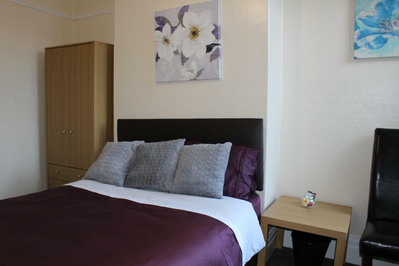 John St Town House - Self Catering - Guesthouse Style - Great Value Family And Double Rooms Workington Dış mekan fotoğraf